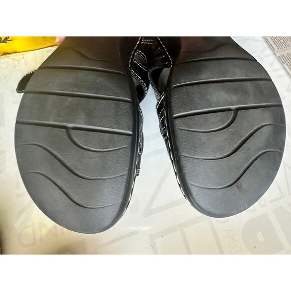 Clarks Collection Ultimate Comfort Size 12 Black Sandals - Picture 6 of 7